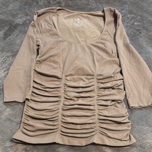 NWOT NUX Ruched Quarter Sleeve Top